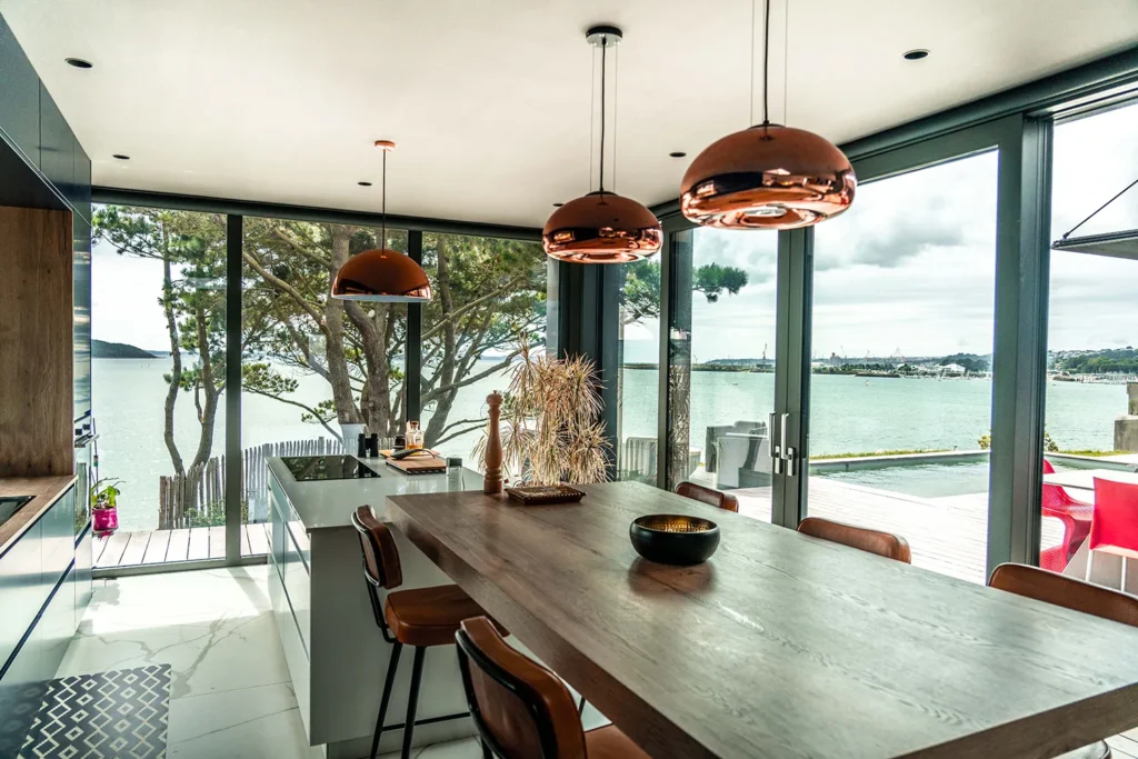 Agrandissement de maison cuisine avec extension alu moderne