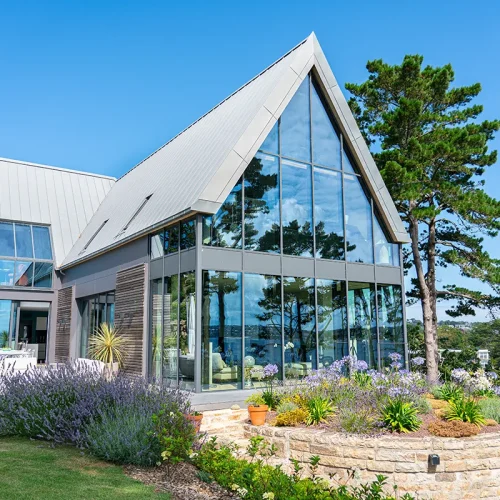 Projet architectural à Plougonvelin avec grandes baies vitrées